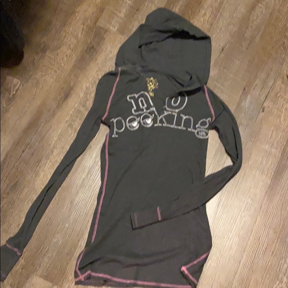 Long sleeve tee
